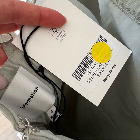 NWT Reformation Vesper Satin Maxi Dress in Salvia Green - Picture 7 of 10